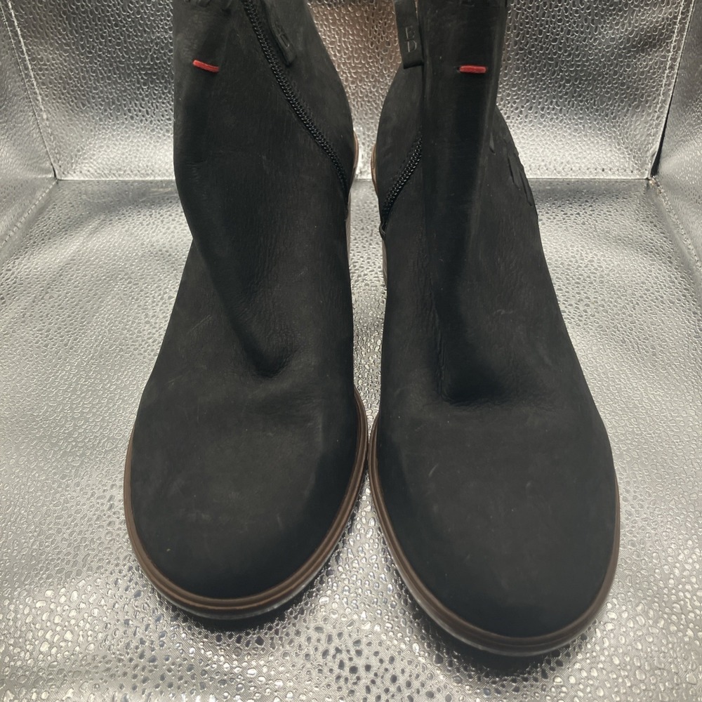 Ellen DeGeneres ED SUSUMU Black Nubuck Leather Ankle Boots Side Zip Womens 8